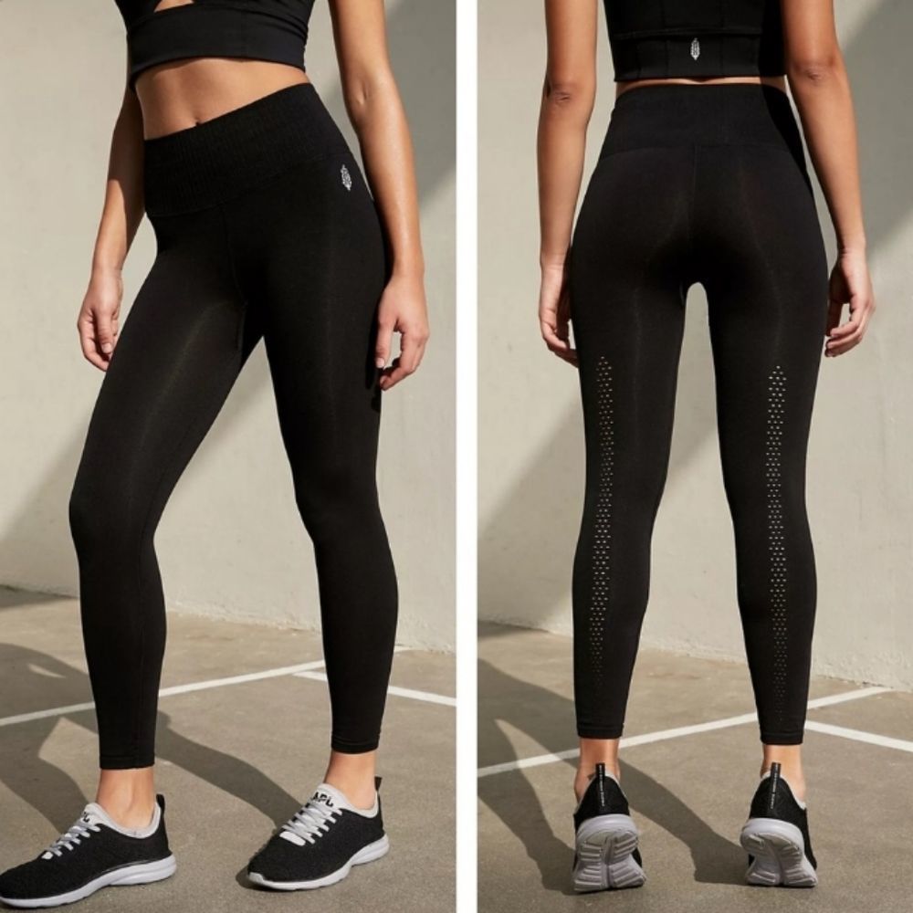 NWOT! Free People Movement Good Karma Leggings in Black. Size XS/S